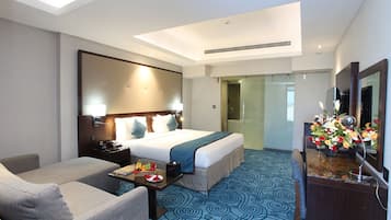 Premium bedding, minibar, in-room safe, desk