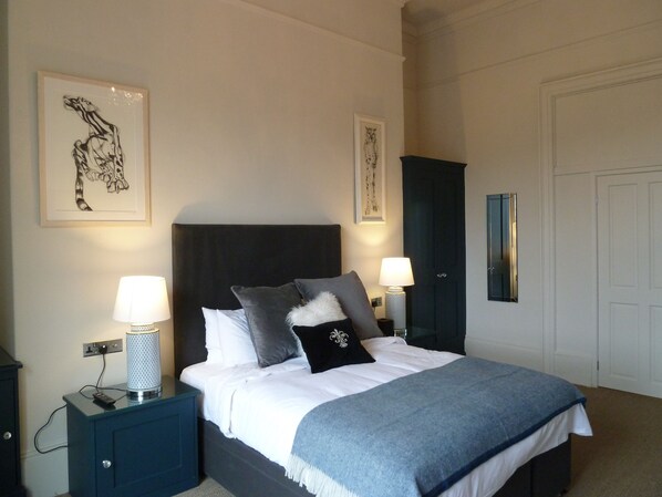 Quarto quádruplo | 1 quarto, Wi-Fi de cortesia, roupa de cama