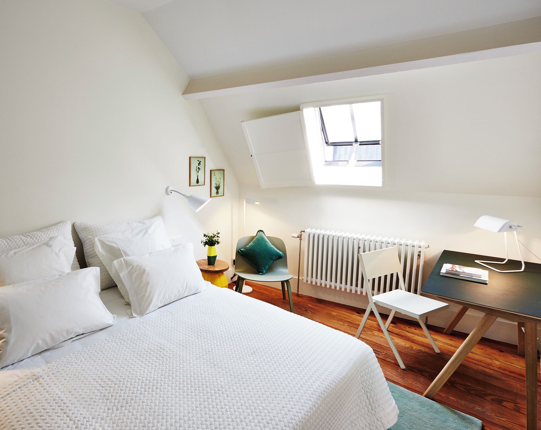 Egyptian cotton sheets, premium bedding, in-room safe