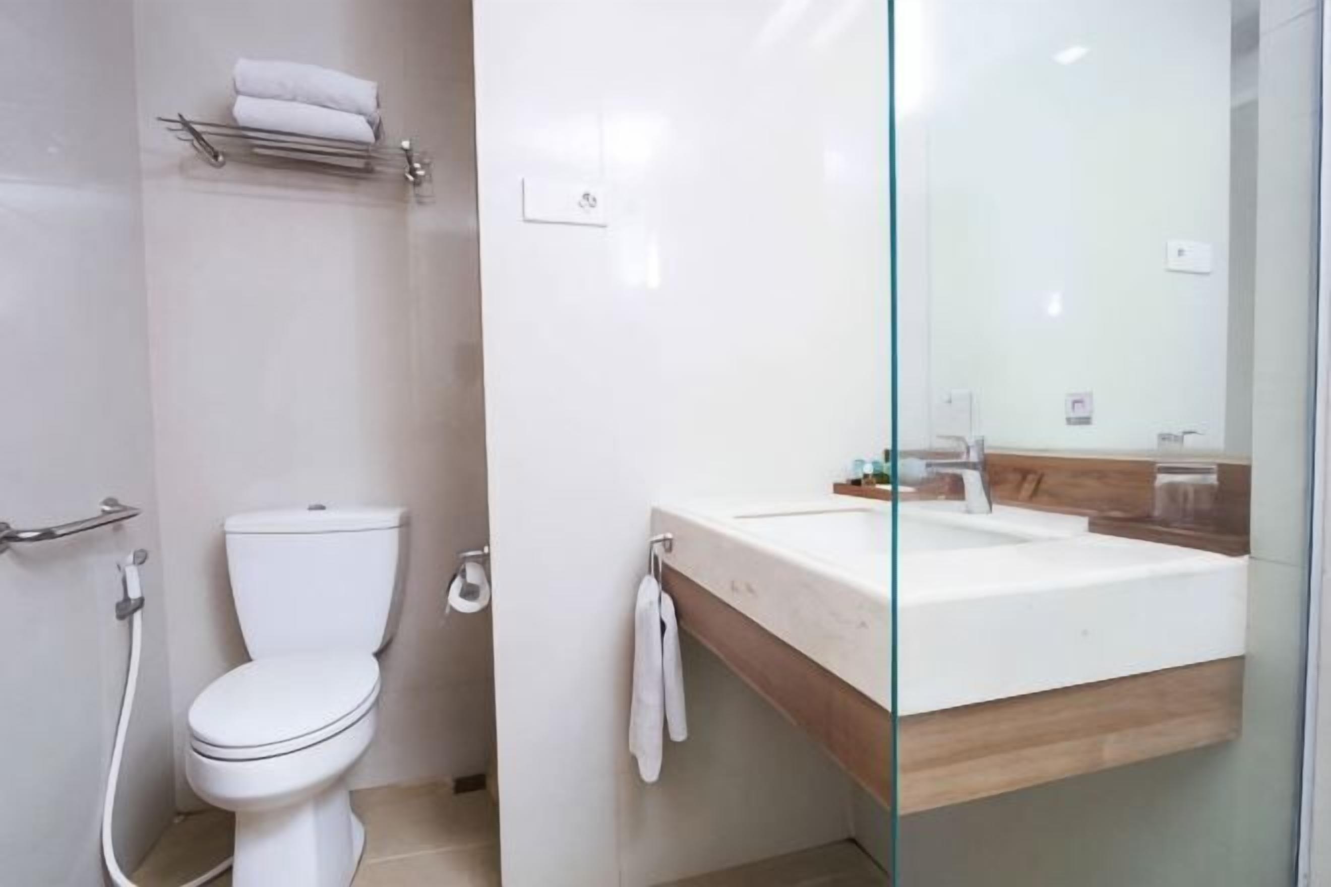 Free toiletries, hair dryer, towels