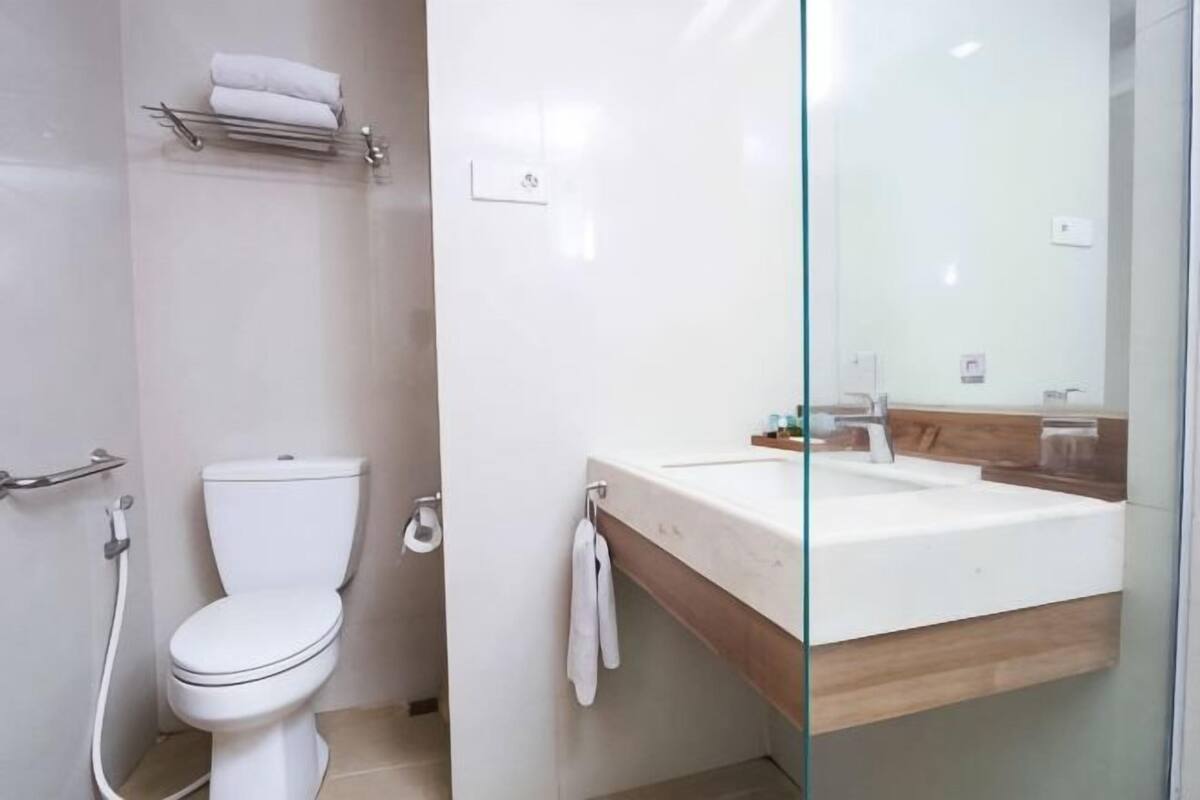 Free toiletries, hair dryer, towels
