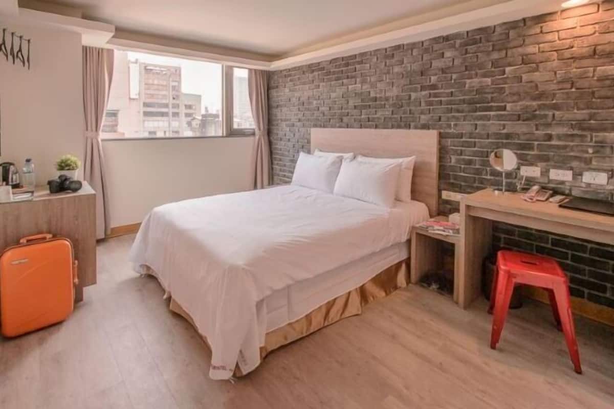 Cortinas blackout, tabla de planchar con plancha y wifi gratis