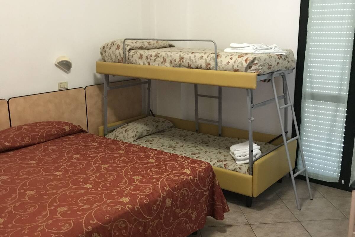 1 habitación y ropa de cama hipoalergénica