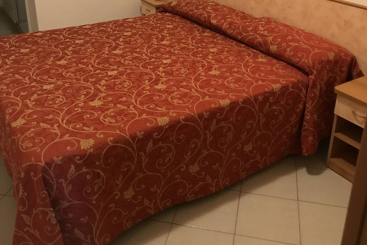 1 habitación y ropa de cama hipoalergénica