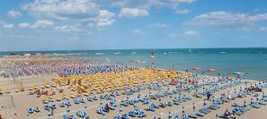Una playa cerca