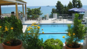 Outdoor pool - Hotel Dimitra (Preveza)
