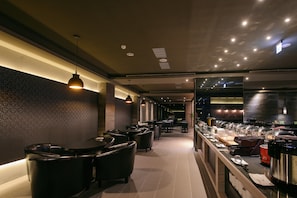 Café da manhã com buffet todos os dias (TWD 200 por pessoa)