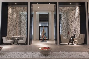 Sala de estar en el lobby