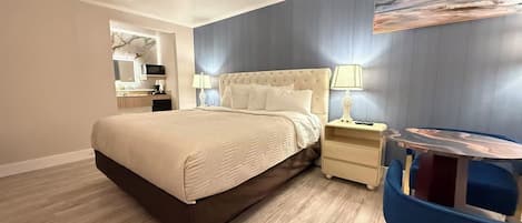 Deluxe Room, 1 King Bed | Desk, iron/ironing board, free WiFi, bed sheets