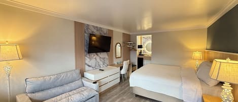 Superior Room | Desk, iron/ironing board, free WiFi, bed sheets