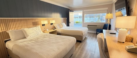 Deluxe Room | Desk, iron/ironing board, free WiFi, bed sheets