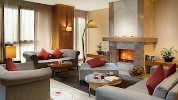 Área de estar no saguão