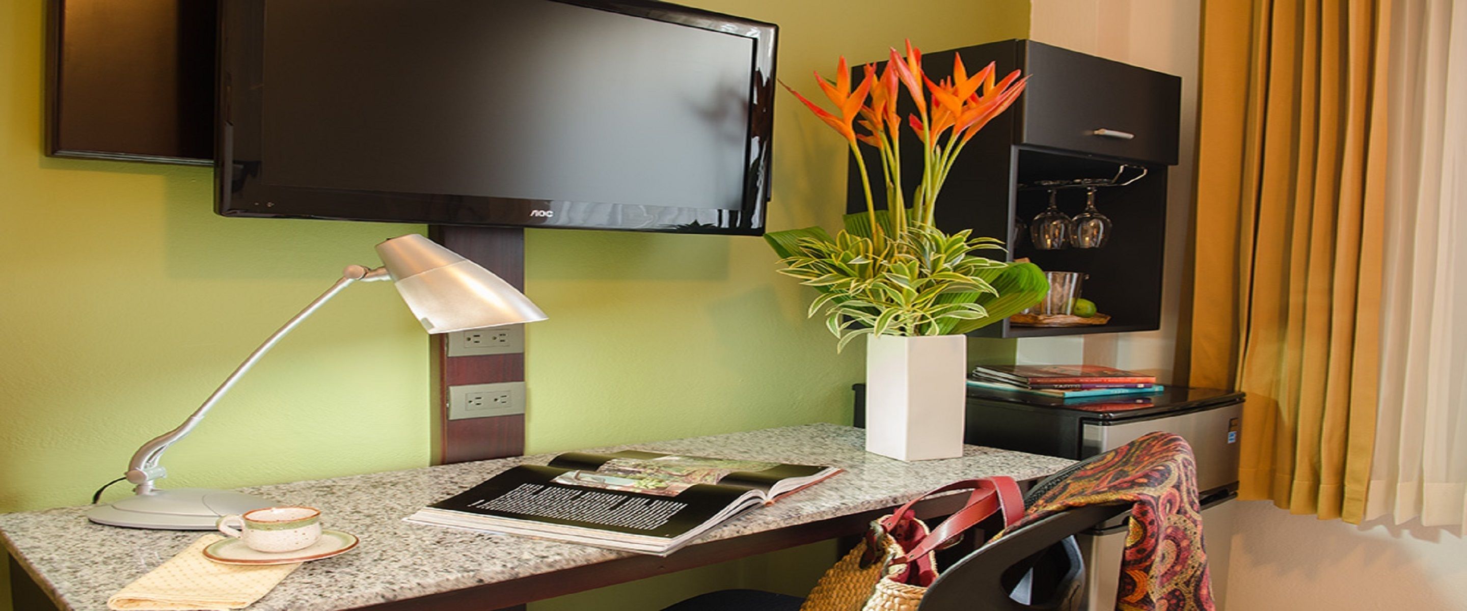 in-room business centre