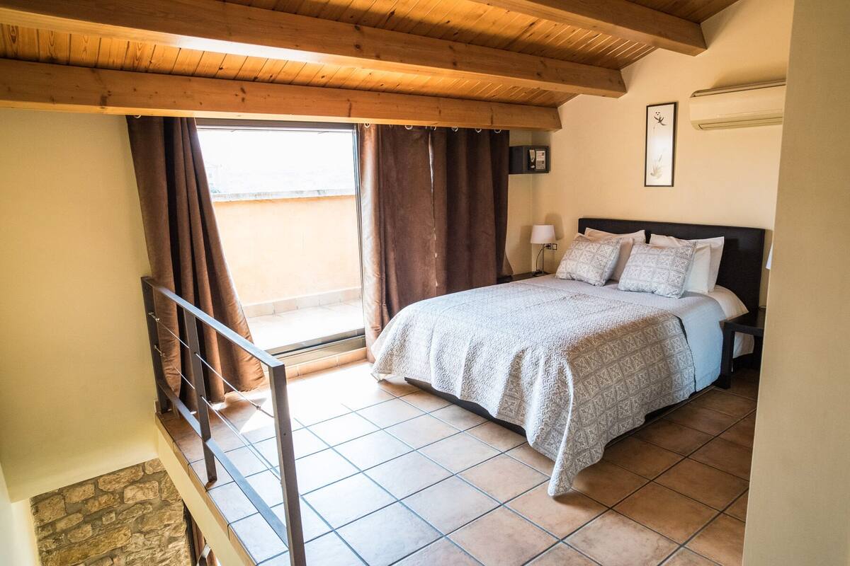 Down comforters, iron/ironing board (on request), cribs (surcharge)