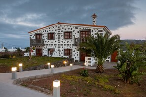 Front of property - Hotel Melva Suite (Firgas)