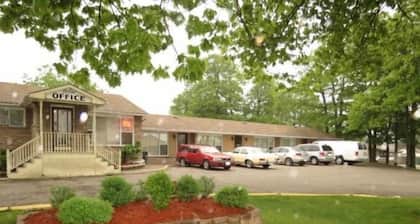 Skyline Motel