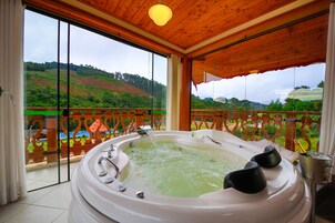 SUITE JUNIOR DUPLEX COM HIDROMASSAGEM (FEITA PARA AMAR) | View from room