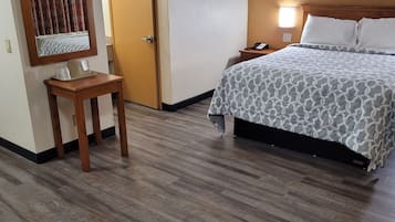 Kamar Deluks (Non-Smoking) | Meja kerja, Wi-Fi gratis, dan seprai linen