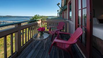 Standard Room, 2 Queen Beds, Non Smoking, Ocean View | Terrace/patio