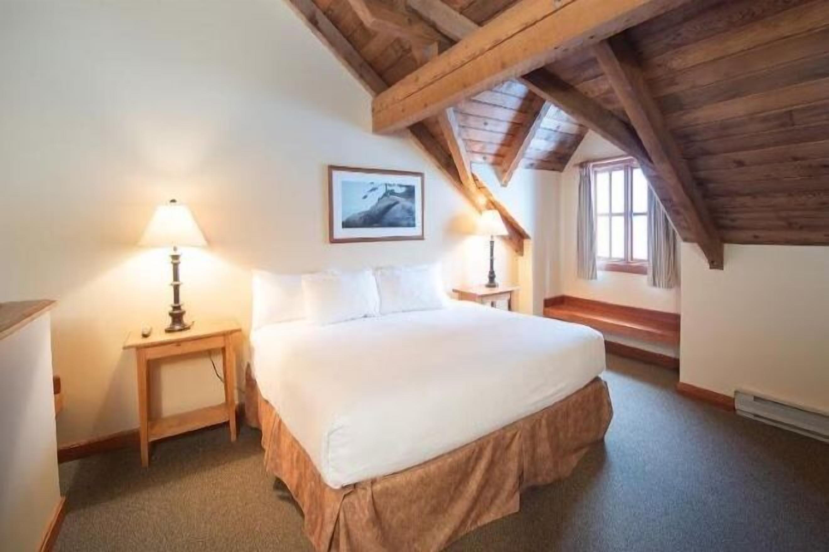 Individueel gemeubileerd, een bureau, een laptopwerkplek