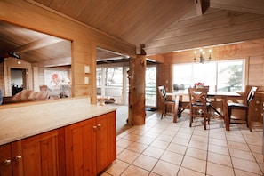 Superior House | 1 bedroom, iron/ironing board, free WiFi, bed sheets