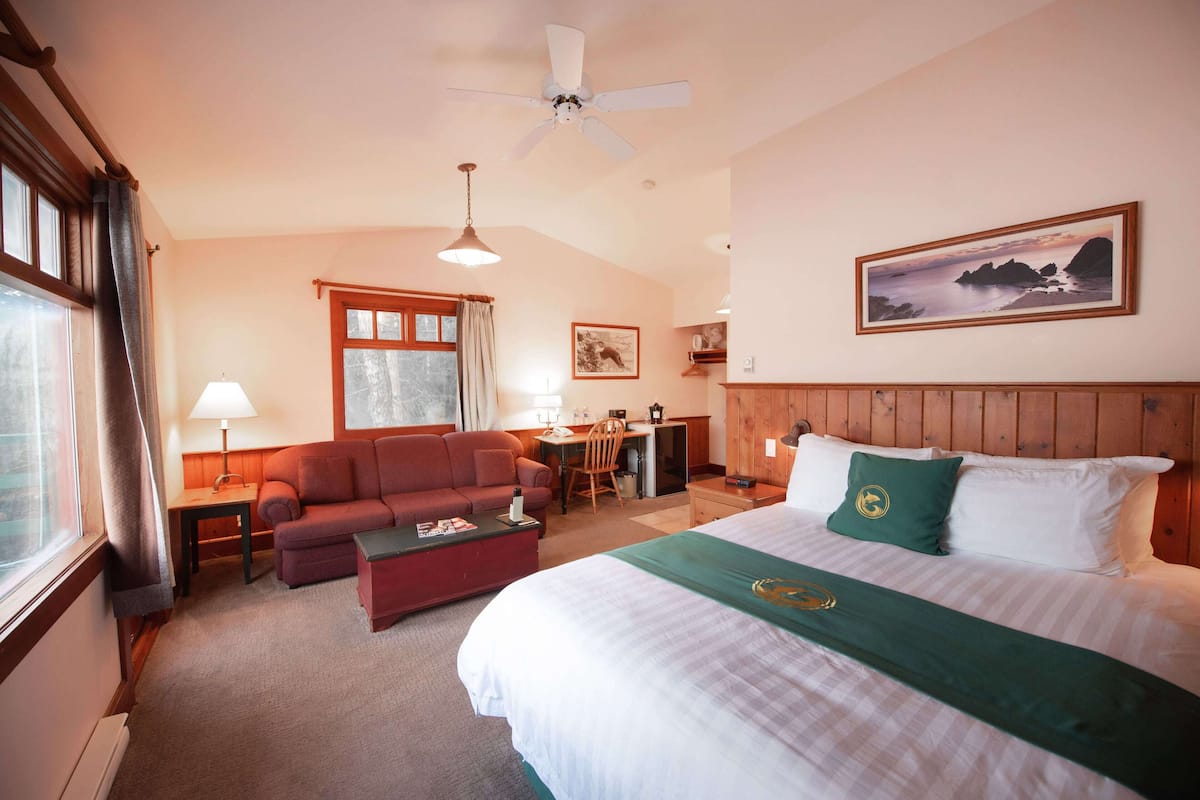 Elite Studio | 1 bedroom, iron/ironing board, free WiFi, bed sheets