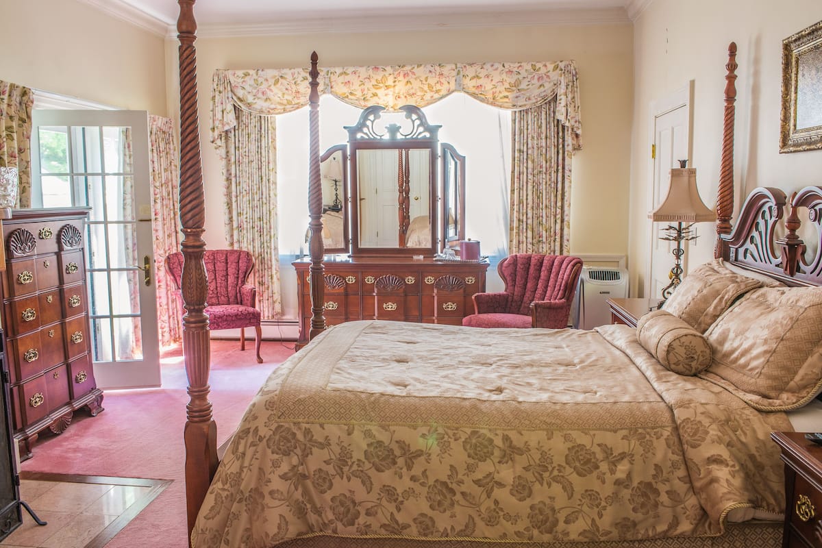 1 habitación, decoración personalizada y muebles diferentes