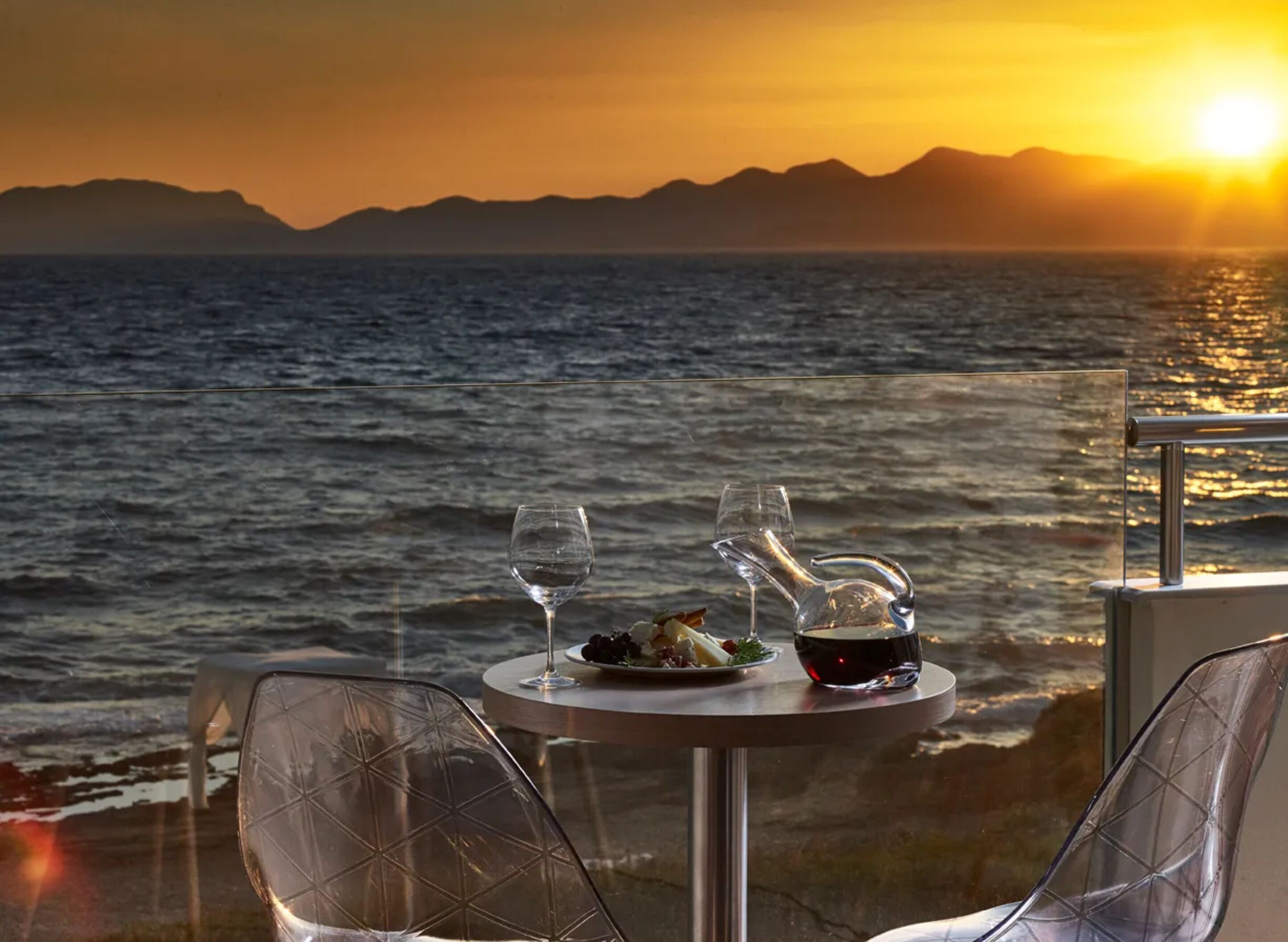 junior suite, sea view | 1 bedroom, premium bedding, minibar, in-room safe