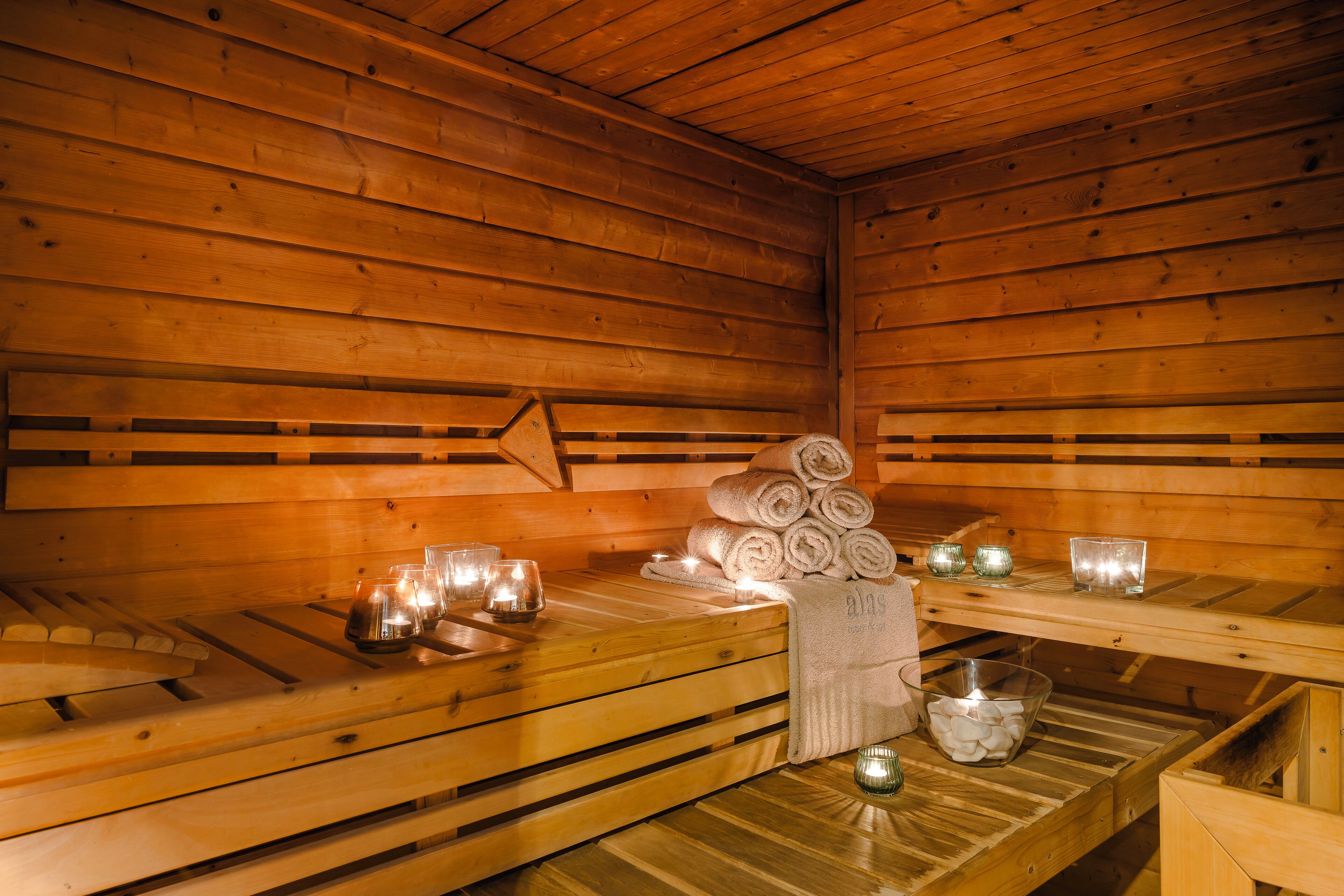 sauna, hot tub, turkish bath/hammam, body treatments, body wraps