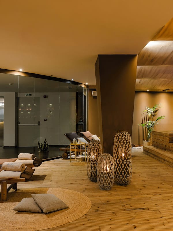 Sauna, hot tub, Turkish bath/hammam, body treatments, body wraps