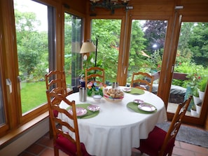 Breakfast (CHF 15 per person) - B&B Pappelweg - 2 (Muttenz)