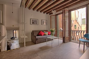 Apartment, 2 Bedrooms (Calle del Mondo Novo) | Living area - Da Bruno Homes (Venice)
