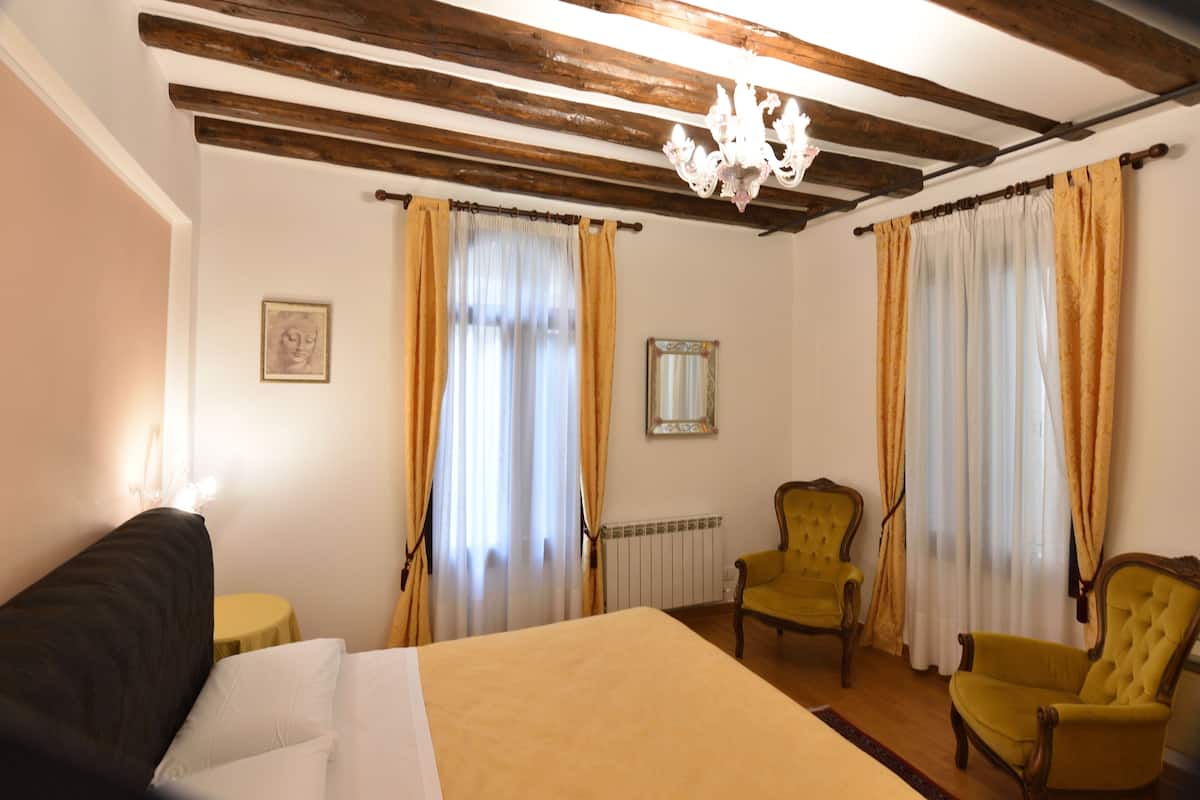 3 Schlafzimmer, Daunenbettdecken, Zimmersafe, Bügeleisen/Bügelbrett