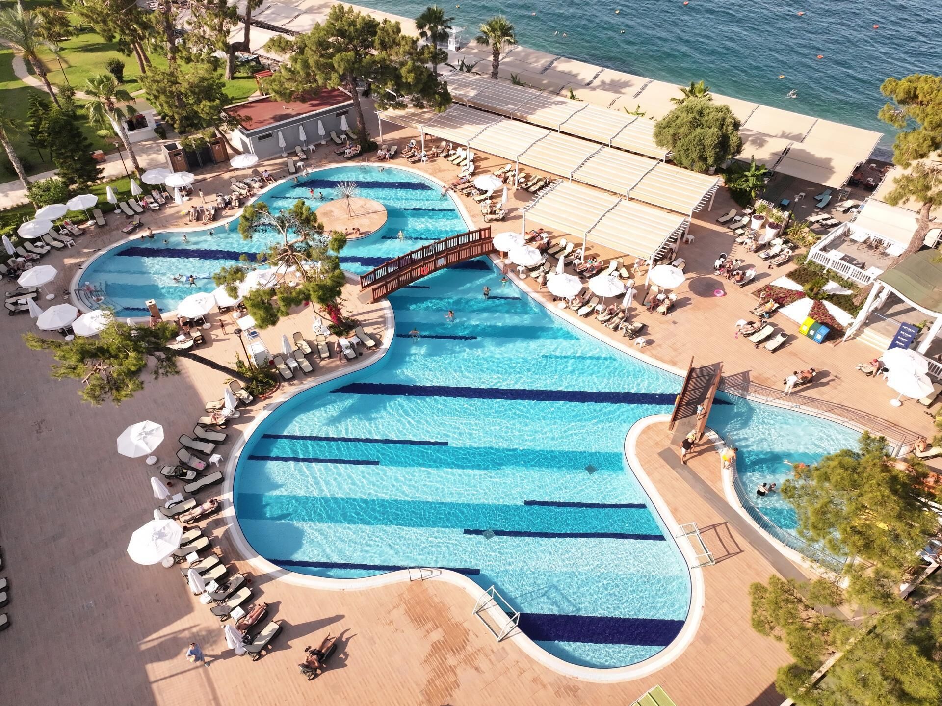Indoor pool, 4 outdoor pools, pool umbrellas, sun loungers