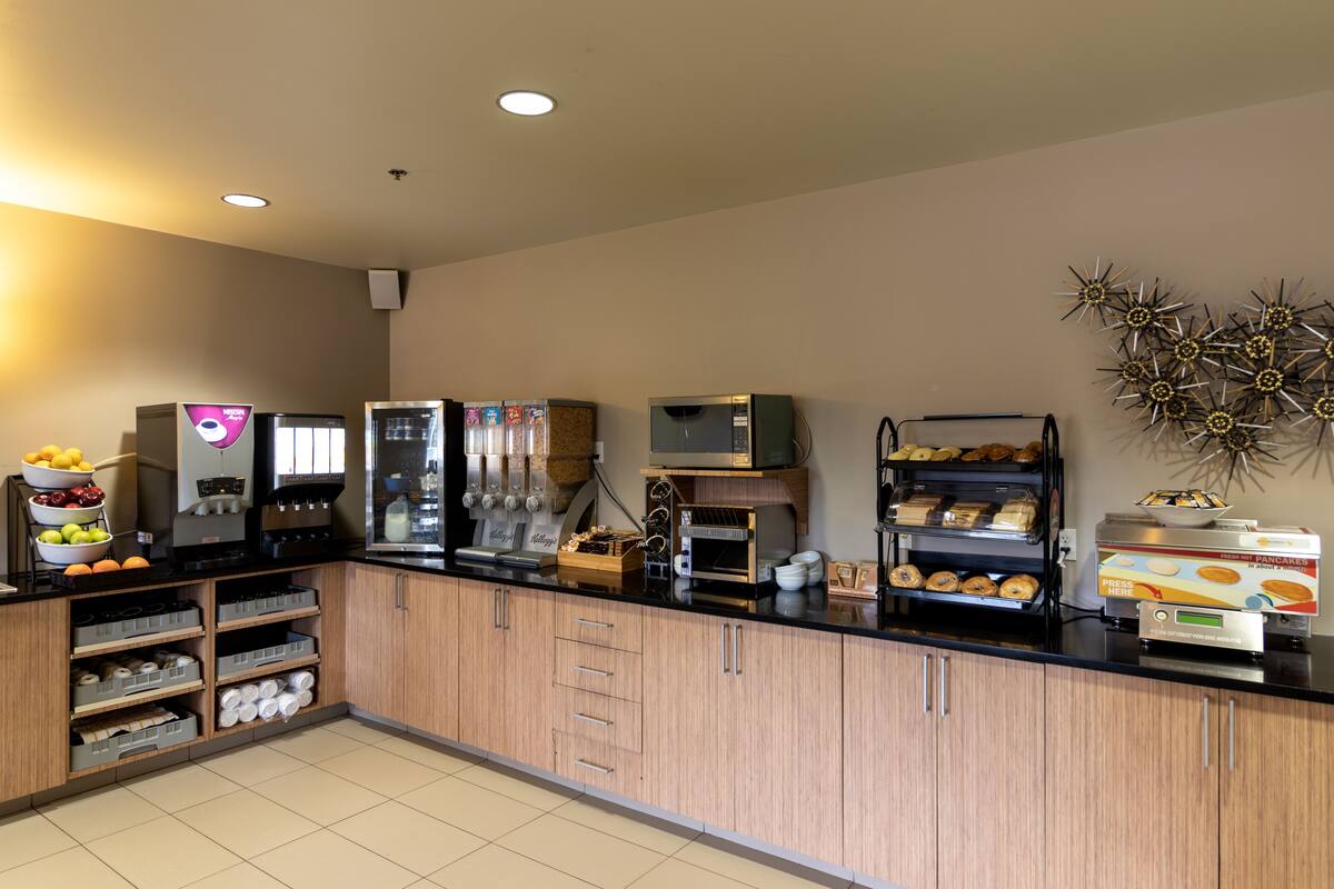 free daily continental breakfast