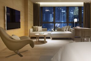 Premium bedding, down duvets, memory-foam beds, minibar - The Westin Chongqing Liberation Square (Chongqing)