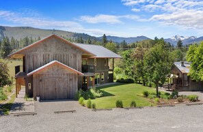 Rom – standard, 1 queensize-seng, fjellutsikt | Utsikt fra balkong