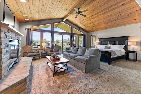 Luxury Studio Suite, Fireplace, Mountain View | 1 bedroom, individually decorated, individually furnished, desk