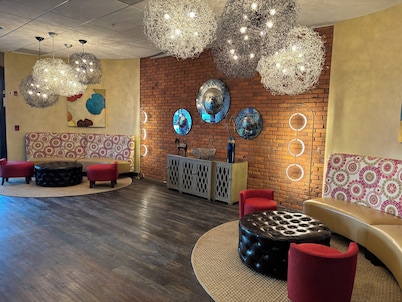 Hotel Indigo Cleveland-Beachwood by IHG