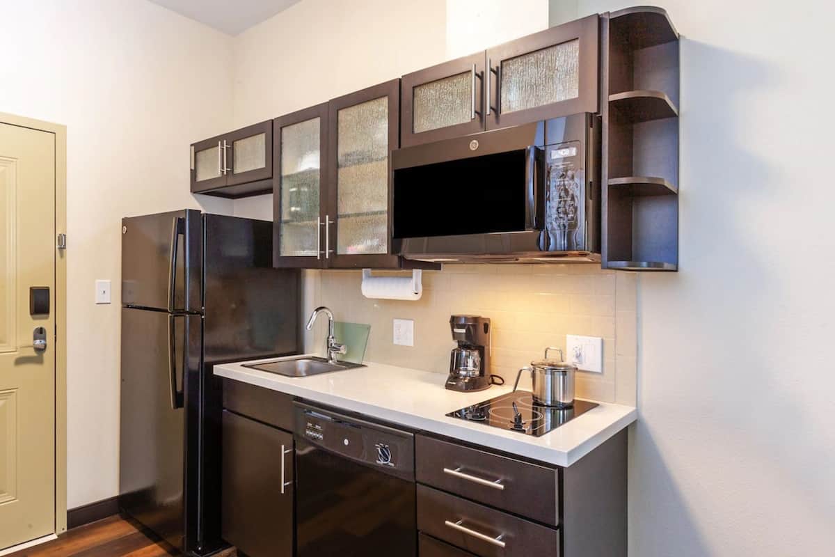 Desk, laptop workspace, iron/ironing board, free WiFi