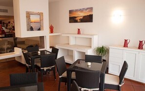 Colazione a buffet inclusa, servita tutte le mattine 