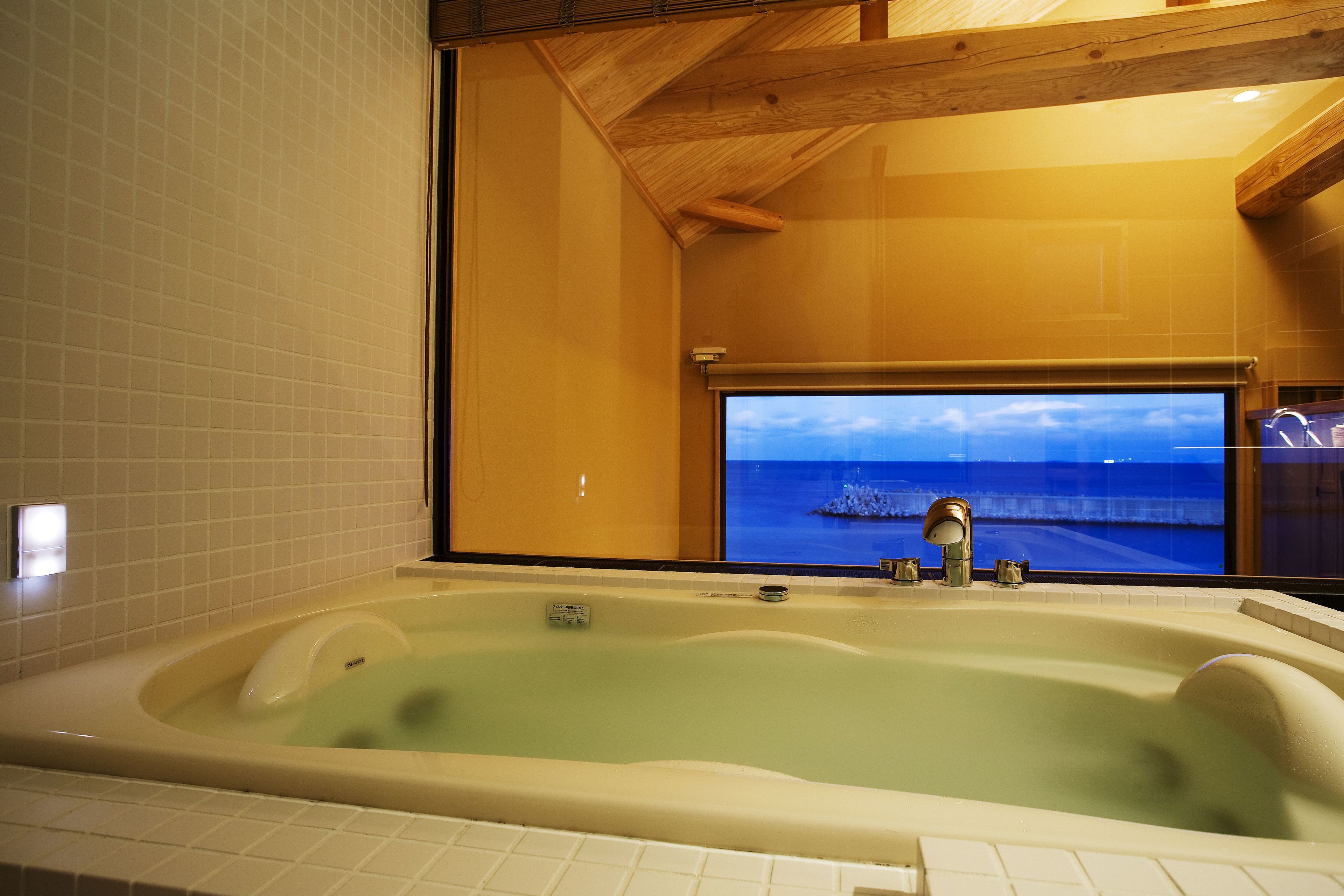 maisonnette villa umisaki (2 beds + 4 futons) | bathroom | separate bathtub and shower, spring water bathtub, rainfall showerhead