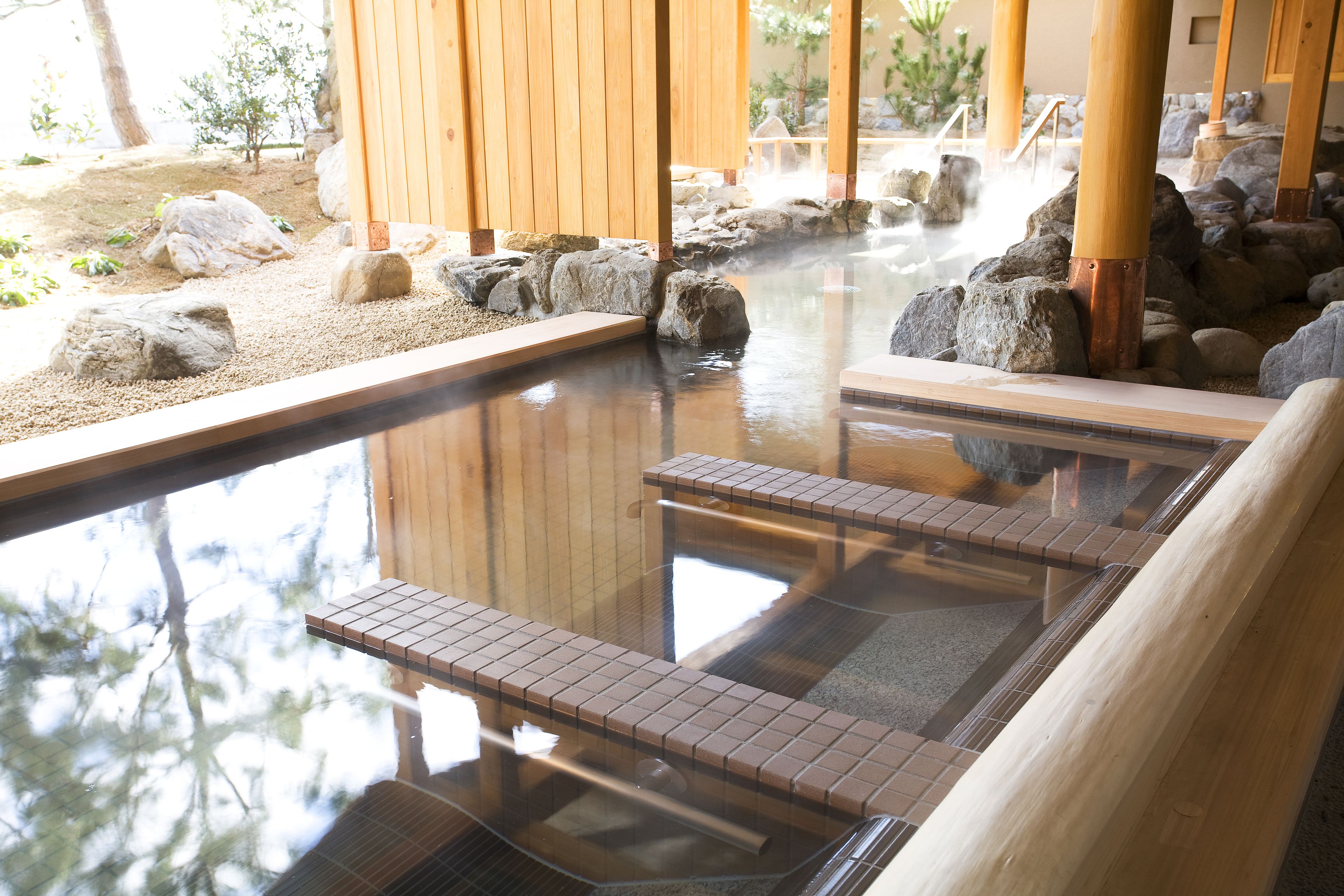 body treatments, aromatherapy, thai massages, facials, massages