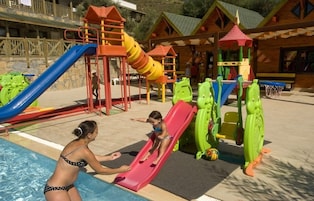 Children’s play area – outdoor