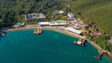 Private beach, free beach cabanas, sun-loungers, beach umbrellas