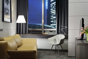 Minibar, in-room safe, individually furnished, desk