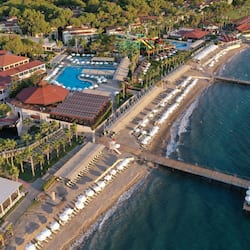 Spiaggia privata, lettini da mare, ombrelloni, teli da spiaggia