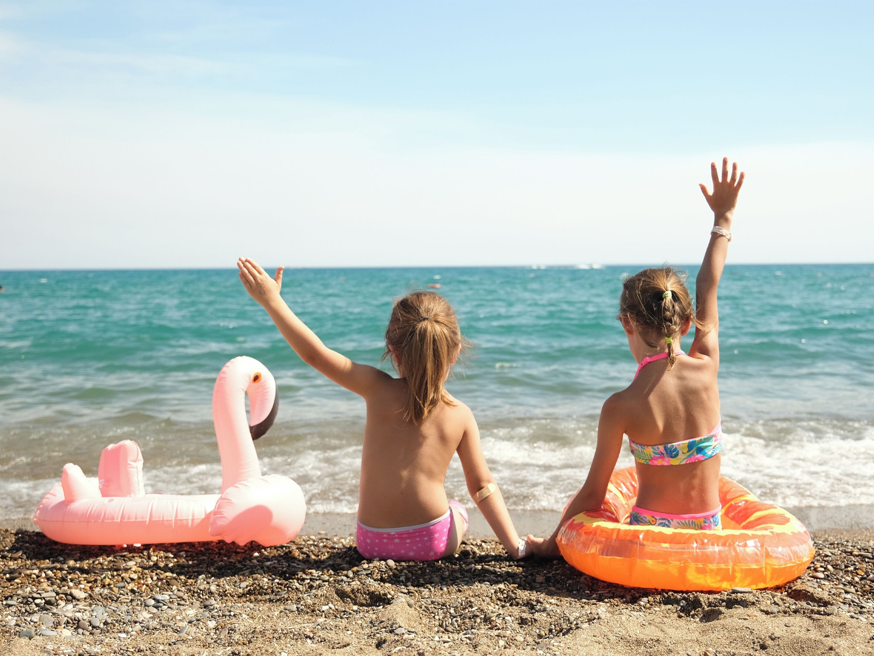 Privatstrand, Liegestühle, Sonnenschirme, Strandtücher