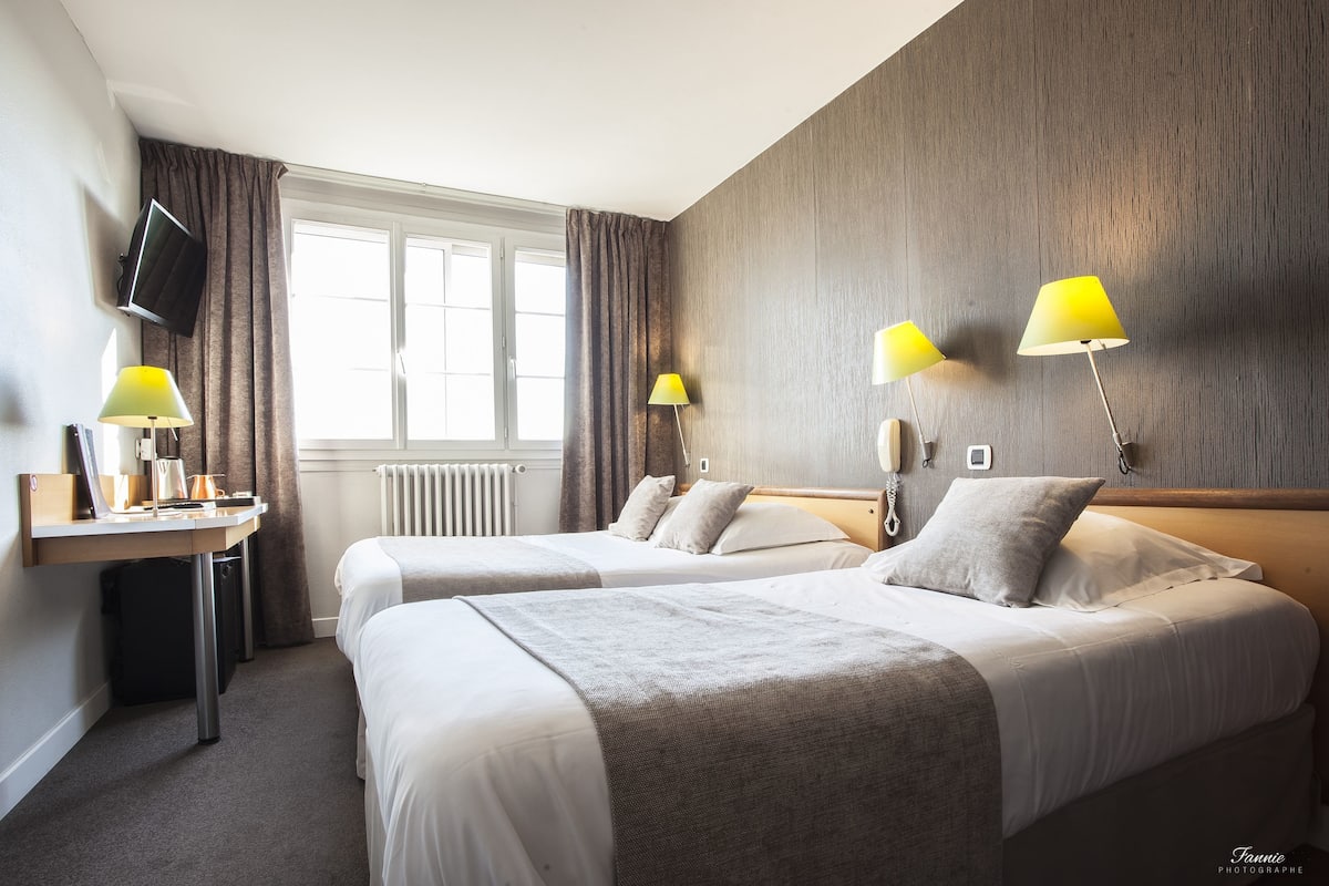 Chambre Triple | Literie de qualité supérieure, minibar, bureau, rideaux occultants