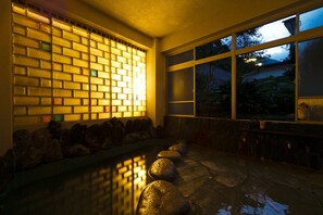 室内 SPA 浴缸